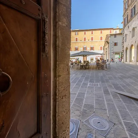 Monolocale Su Corso Vannucci 2+2 דירה