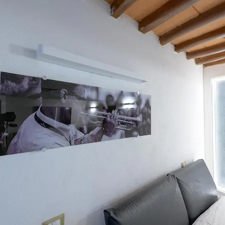 Monolocale Su Corso Vannucci 2+2 Daire *