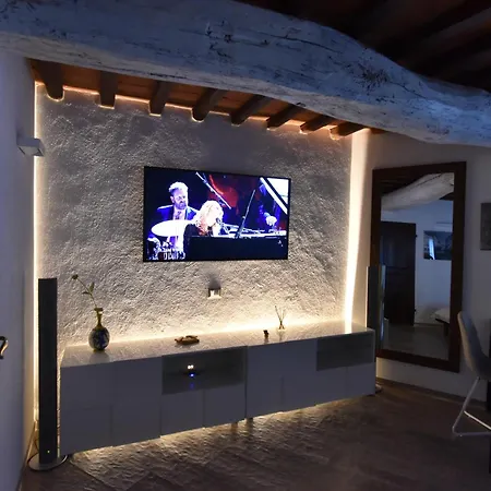 Apartamento Monolocale Su Corso Vannucci 2+2