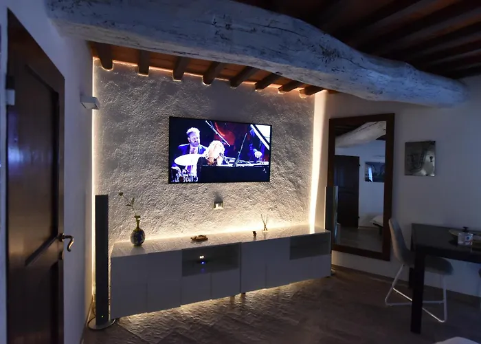 Appartamento Monolocale Su Corso Vannucci 2+2