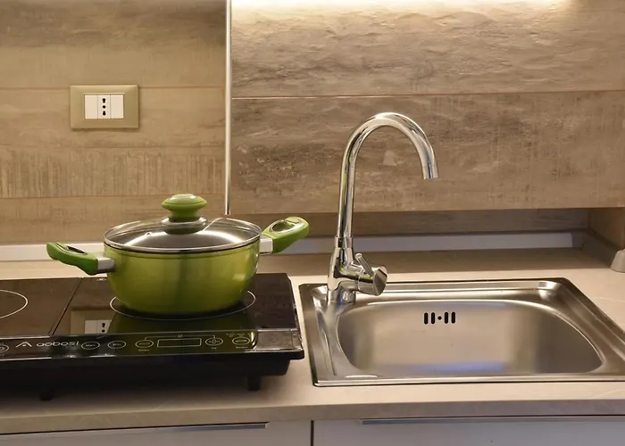 Appartamento Monolocale Su Corso Vannucci 2+2 *